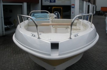 Marinello Eden 18 Evoluzione met Suzuki DF140